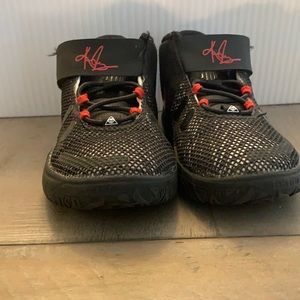 Toddler Nike kyrie sneakers
